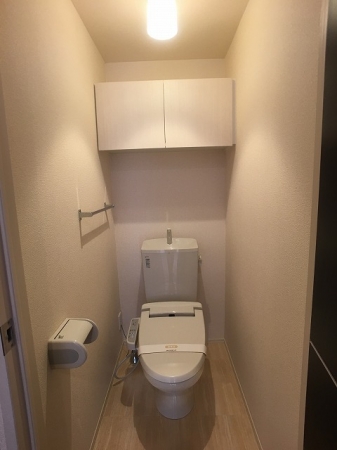 トイレ　ウォシュレット付きトイレです。