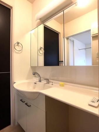 洗面設備　大型洗面台は人気のある設備です！