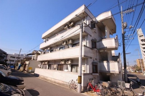 広島市西区都町のマンションの建物外観