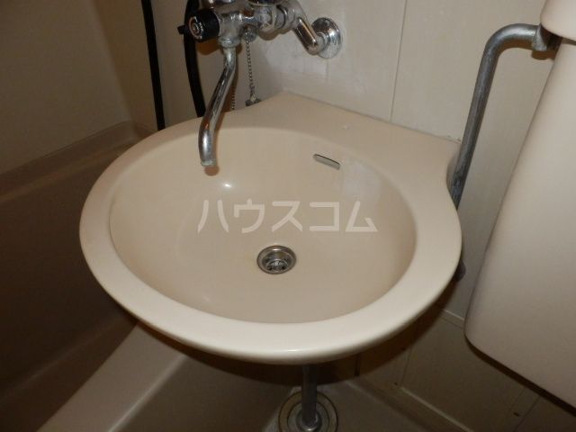 【川崎市多摩区東三田のアパートの洗面設備】