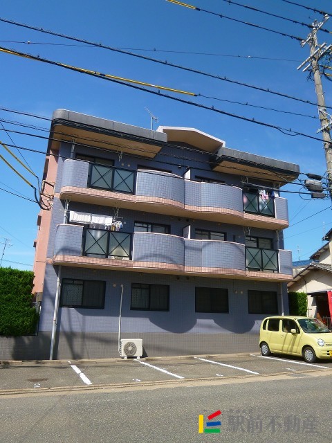 福岡市東区松香台のマンションの建物外観