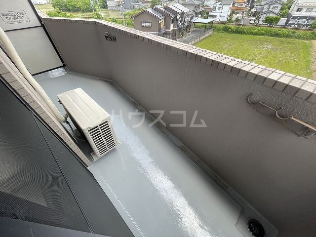 【羽島市足近町南宿のマンションのバルコニー】