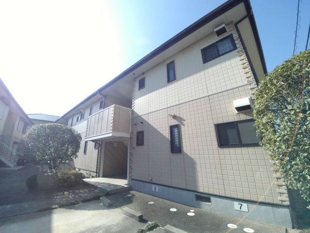 神戸市東灘区魚崎西町のアパートの建物外観
