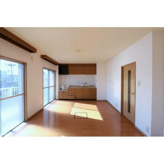 キッチン　上下収納豊富なキッチン