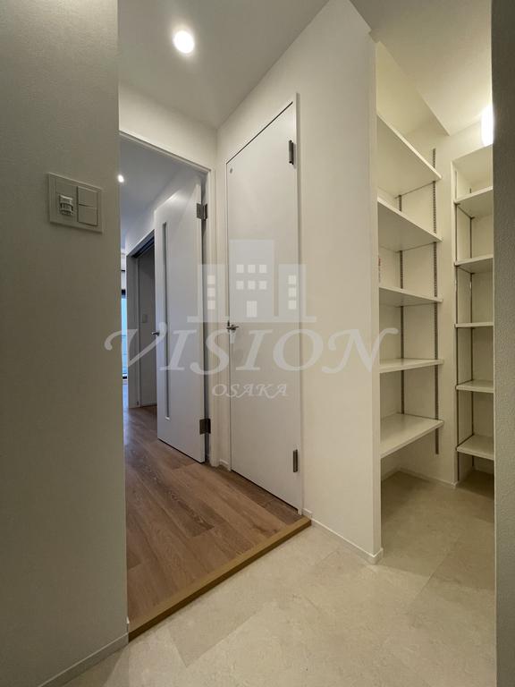 玄関　室内写真は別室のものです