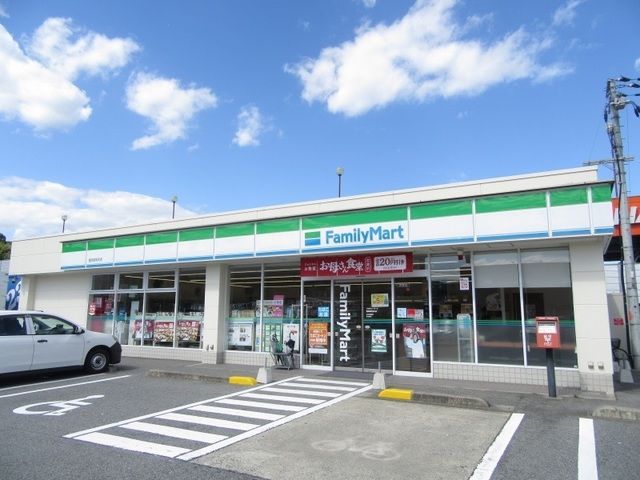 コンビニ　ファミリーマート豊岡昭和町店（コンビニ）まで500m