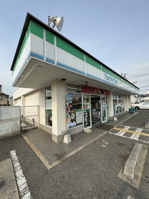 コンビニ　ファミリーマート　別府北店（コンビニ）まで286m