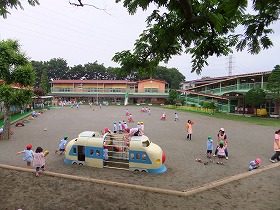 【ルージュモア・ルージュコート　コートの幼稚園・保育園】