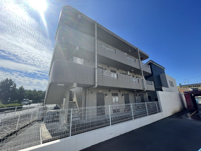 【浜松市中央区安松町のマンションの建物外観】