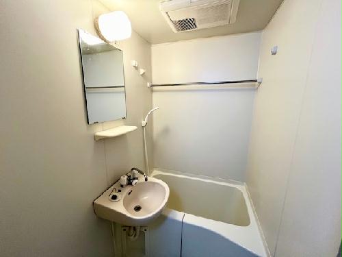 バス・シャワールーム　設備・仕様は号室により異なる為、現状を優先いたします。