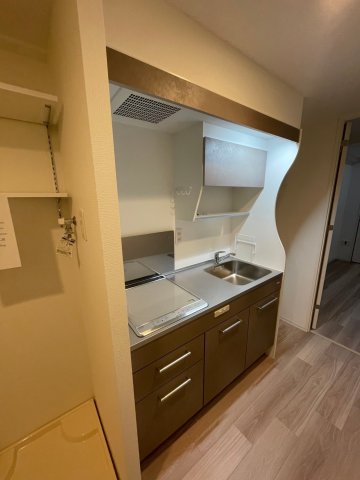 キッチン　コンパクトなキッチンで掃除もラクラク