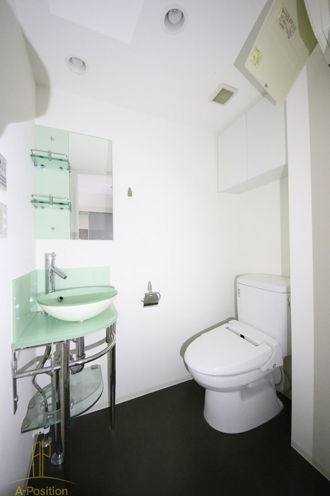 洗面設備　SERENiTE本町エコート