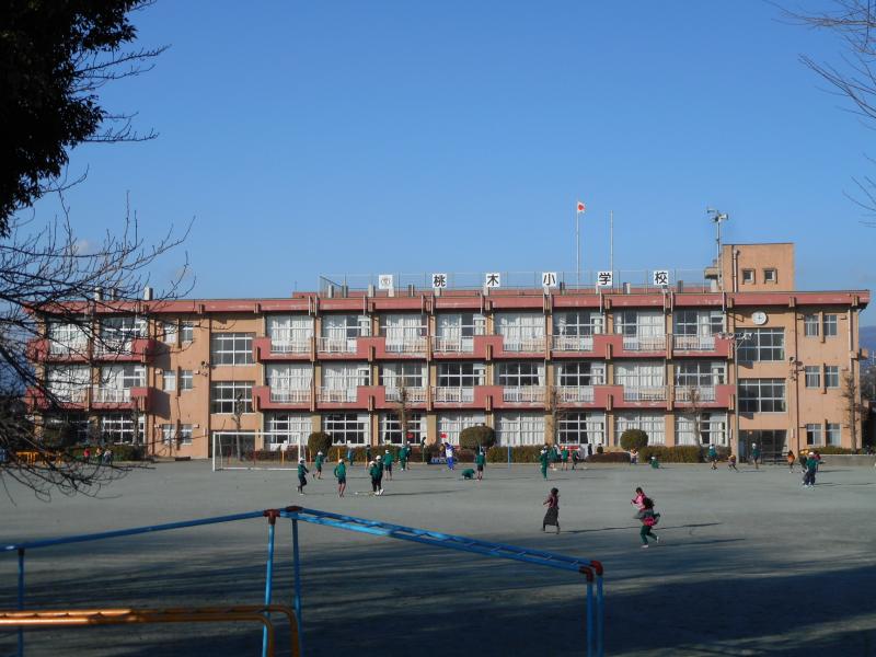 【ファミールIIIの小学校】