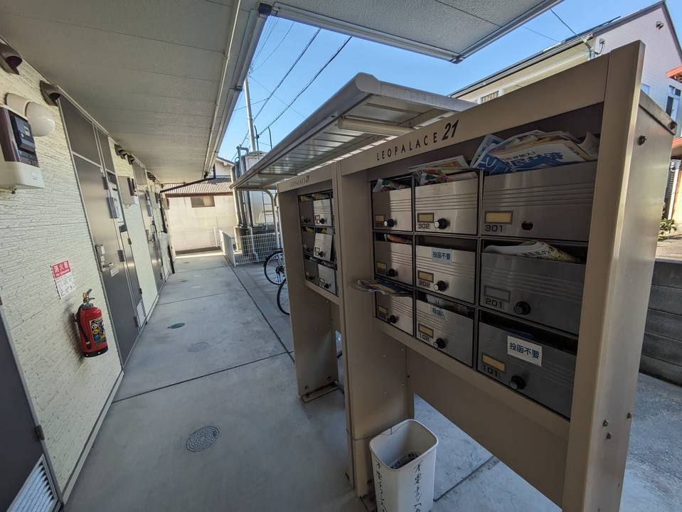 エントランス　メールBOX