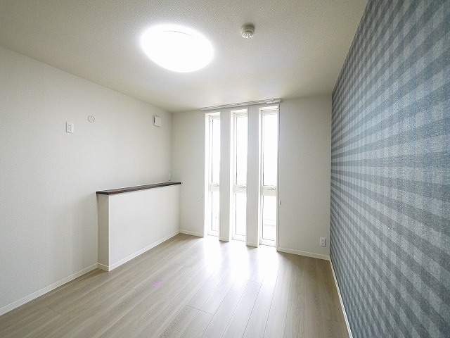 その他部屋・スペース　落ち着いて過ごせるお部屋なので、寝室にいかがでしょうか