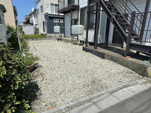 駐車場　駐車場