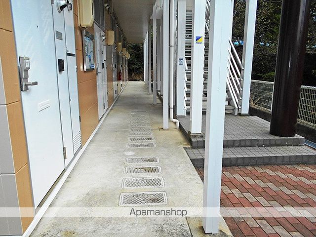 駐車場　エントランス