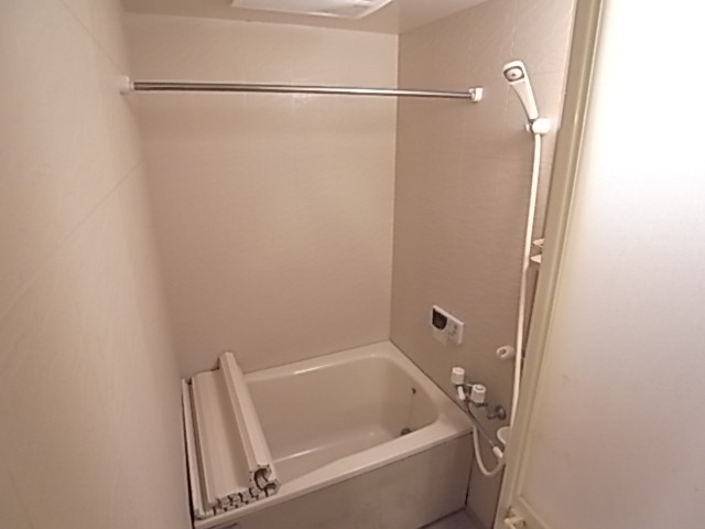 バス・シャワールーム　バスルーム