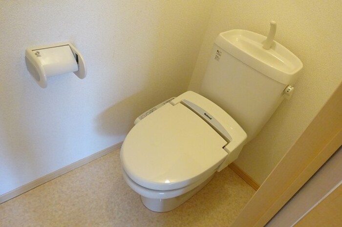 トイレ　温水洗浄暖房便座