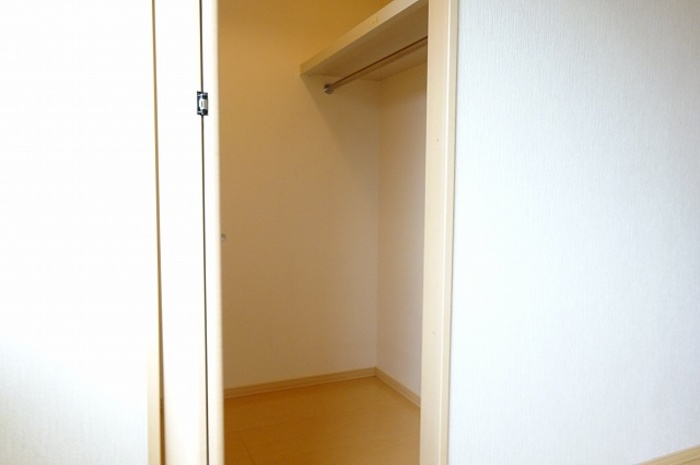 収納　ウォークインクローゼット