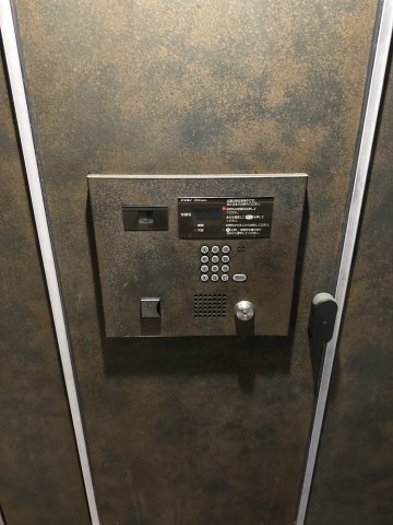 セキュリティ　エントランスオートロックです
