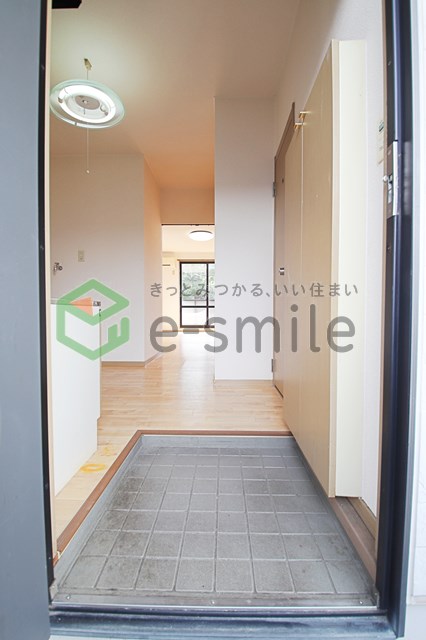 玄関　明るい玄関です