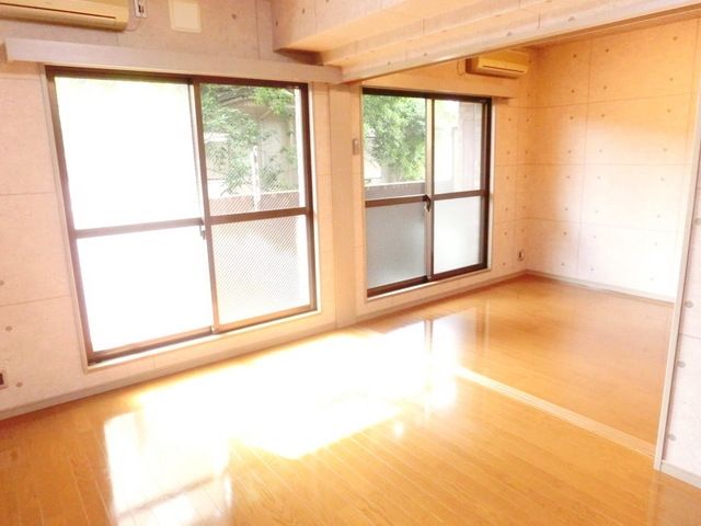 居室・リビング　リビング