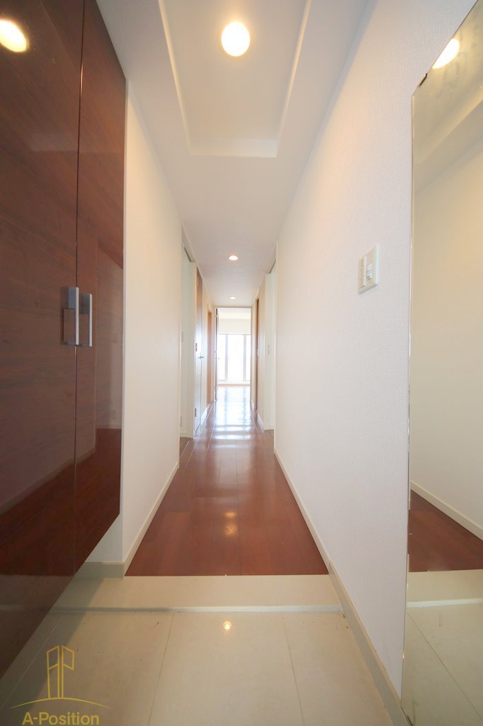 玄関　フロンティアタワー日本橋