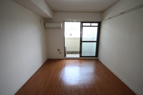 居室・リビング　※別部屋の写真です