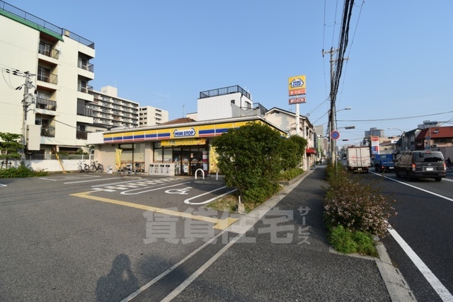 コンビニ　ミニストップ　尼崎東難波4丁目（コンビニ）まで570m