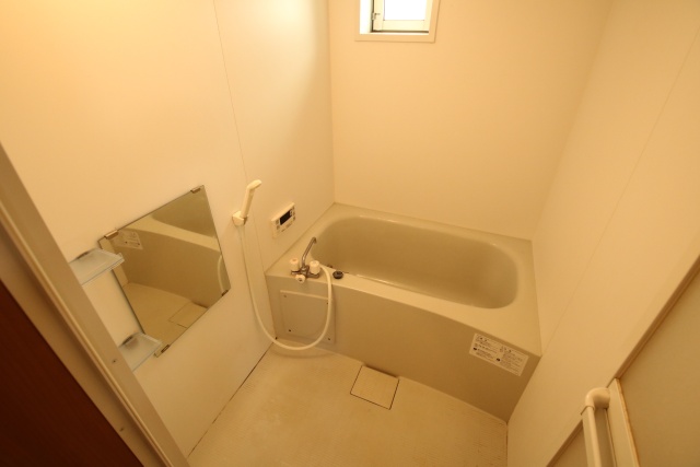 バス・シャワールーム　※別室の参考写真の為、現況優先です。