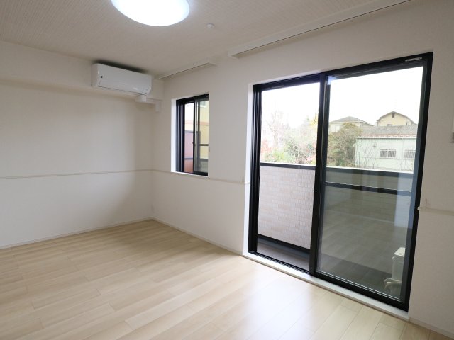 居室・リビング　同系