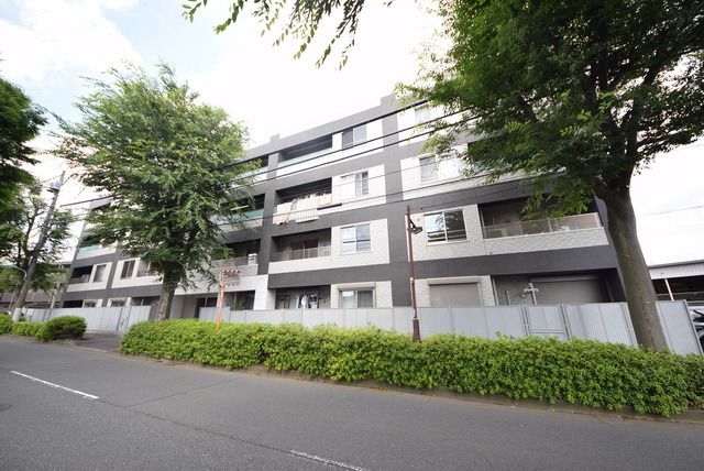 建物外観　★京王線と西武多摩川線を使ってお出かけも楽々です★