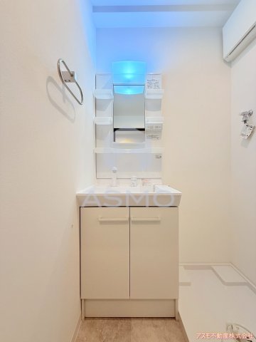 洗面設備　同マンション別部屋　参考写真