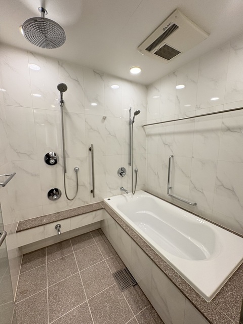 バス・シャワールーム　浴室２つ有り