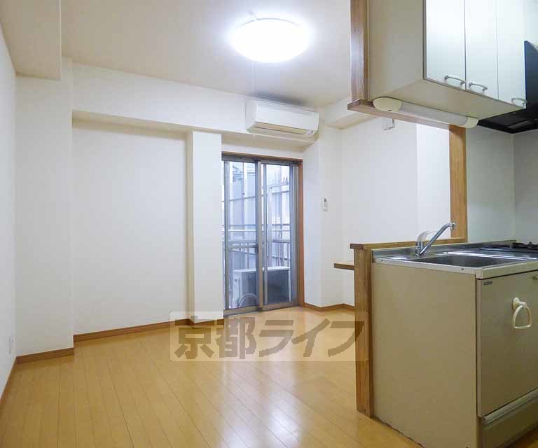 居室・リビング　広々としたお部屋です。