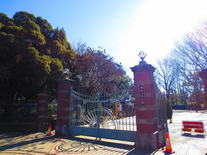 公園　蚕糸の森公園（公園）まで695m