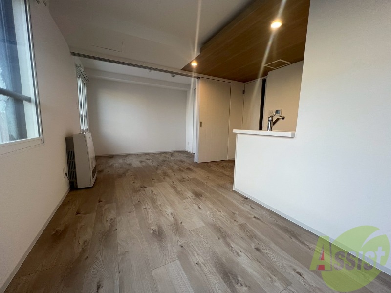 居室・リビング　広くてキレイなお部屋が広がっていて、充実した生活が送れそう。