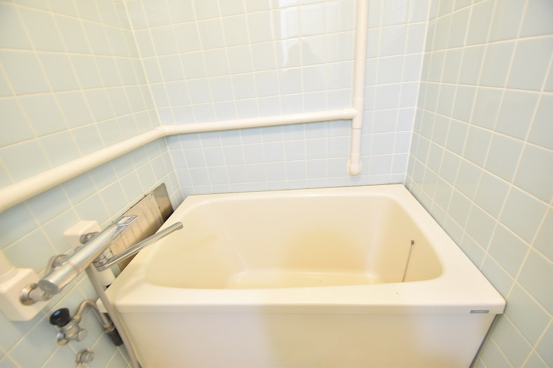 バス・シャワールーム　※室内は現状を優先とします