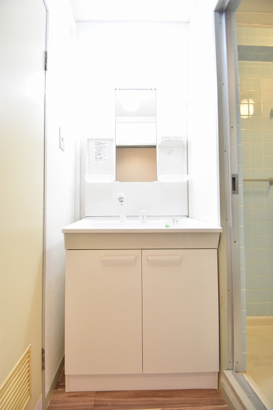 洗面設備　※室内は現状を優先とします