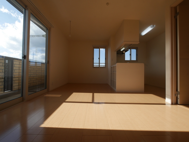 居室・リビング　★フローリングの綺麗なリビングルームですね★