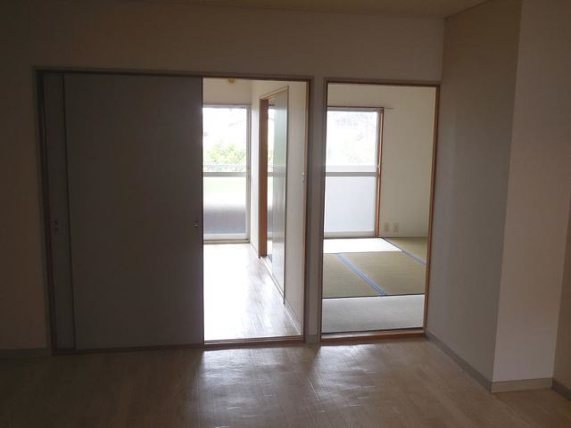 居室・リビング　きれいな室内ですよ