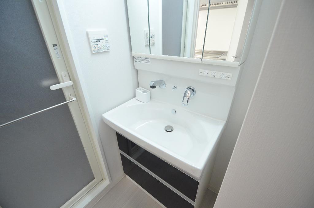 洗面設備　洗髪洗面化粧台