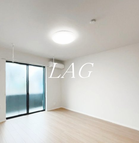 居室・リビング　洋室のお部屋です。（同仕様です。）