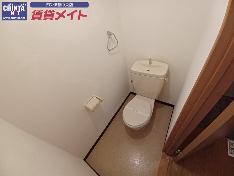 トイレ　別部屋参考写真です。