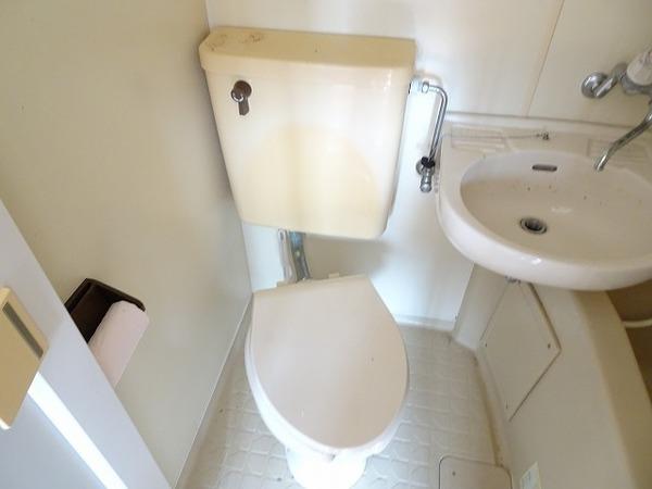 トイレ　お風呂とトイレが一緒です！
