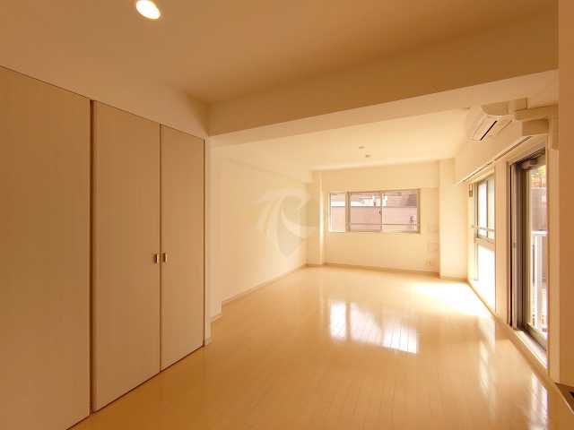 居室・リビング　別室参考画像です