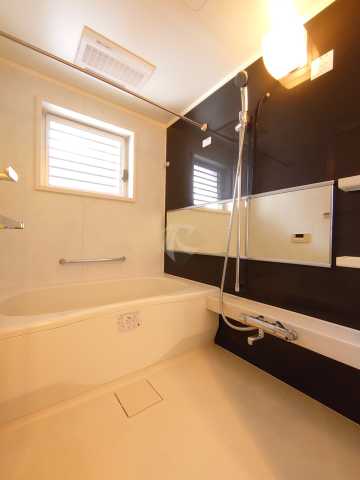 バス・シャワールーム　別室参考画像です