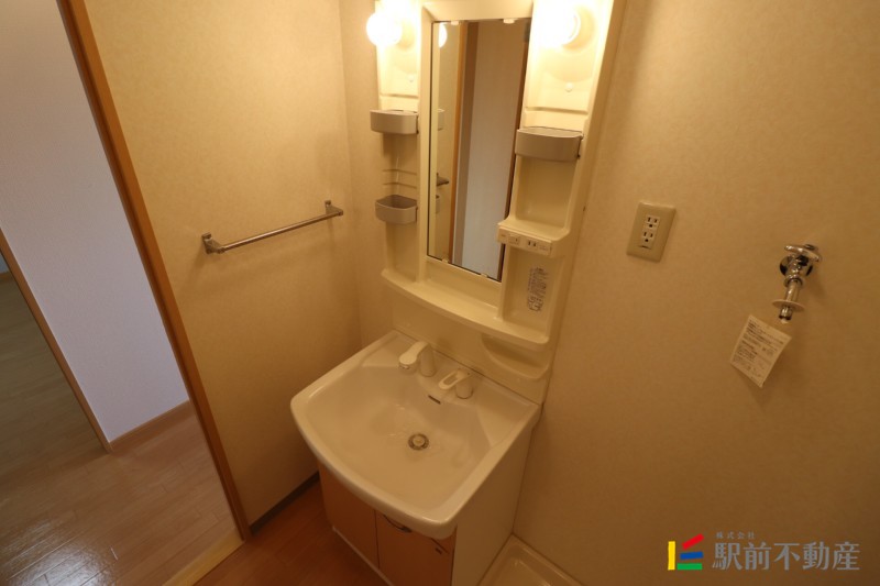 洗面設備　カウンターキッチンです。