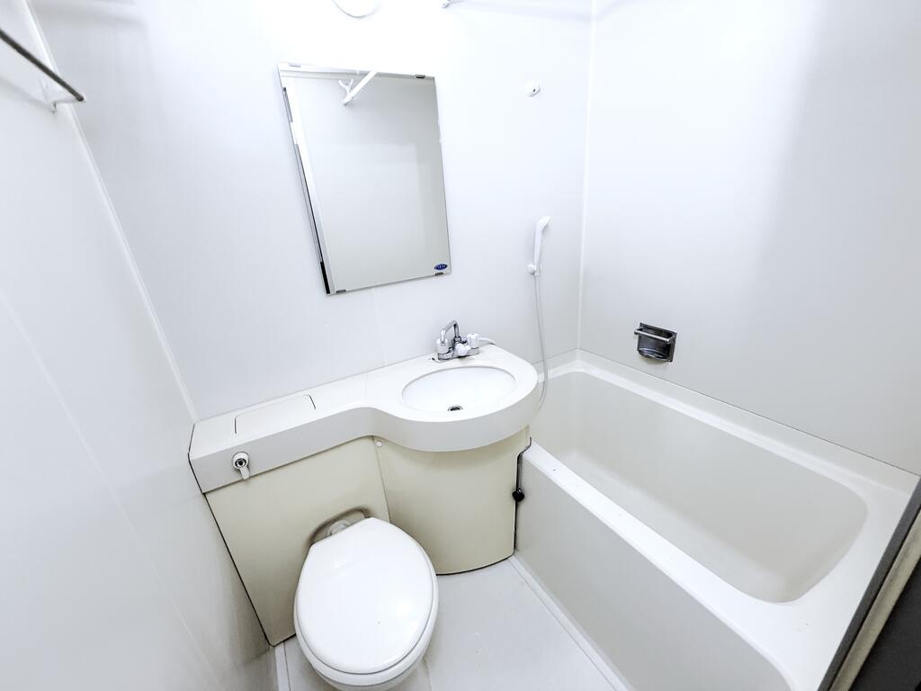 ＪＲ中央線 高尾駅 徒歩5分 2階建 築36年のトイレ写真